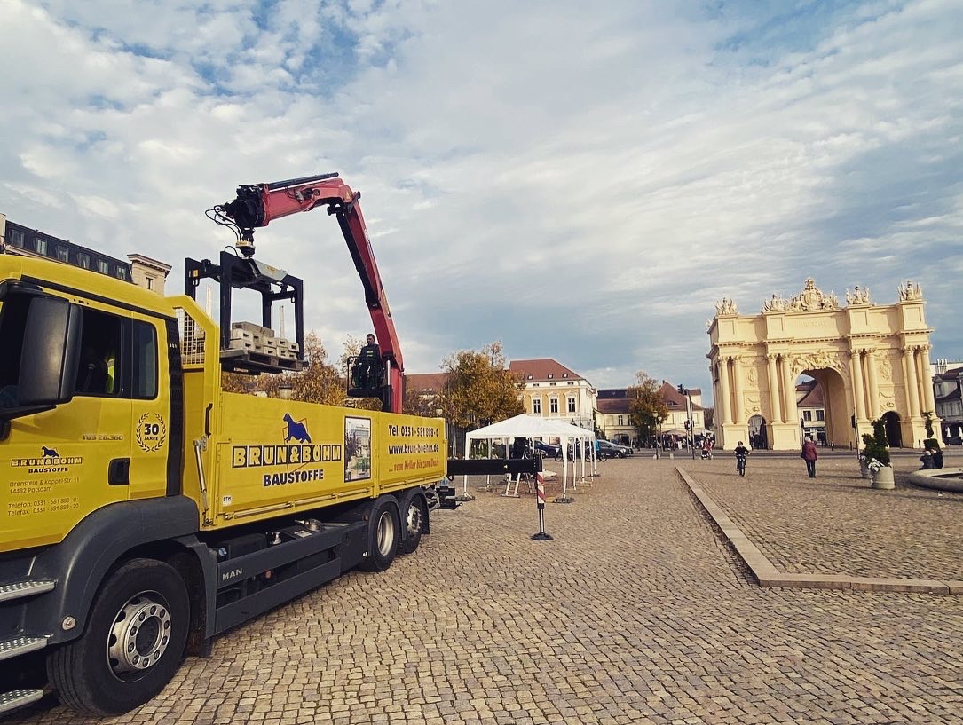 Demokratiedenkmal tl_files/B+B-2013/img/Nachrichten/Demokratiedenkmal2.jpg
